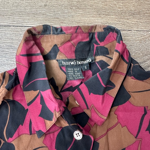 Vintage 100% Silk Harvé Benard Size 6 Women’s Button-Down Top - Picture 4 of 7